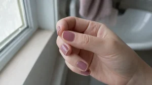 Pourquoi le vernis s'écaille avant même de sécher
